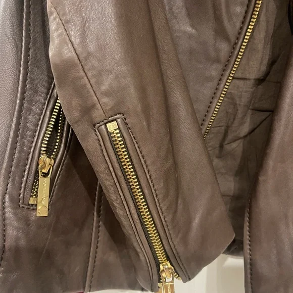 MICHAEL KORS BROWN LEATHER QUILTED MISSY NOTO JACKET 10/10 CONDITION - Picture 10 of 10